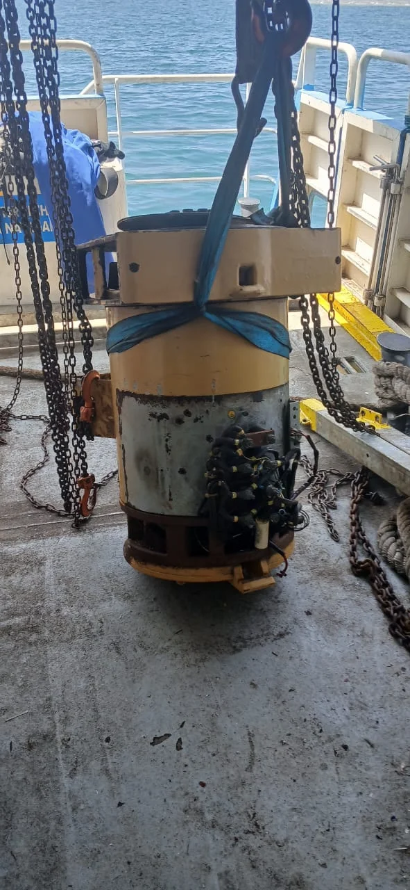 Serviço de manutenção preventiva em gerador Caterpillar C4.4